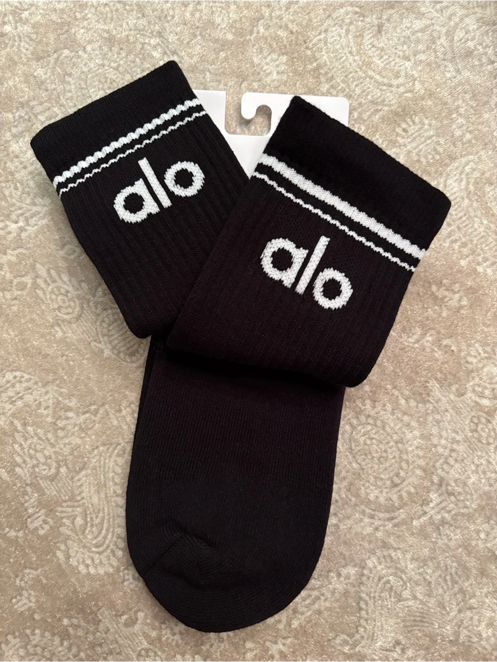 Brand New ALO Unisex Throwback Sock Classic Black White Stripes Comfy Cushioned